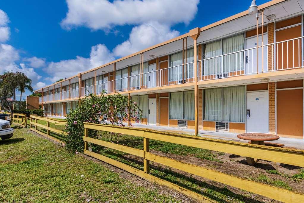 Red Roof Inn Vero Beach - I-95 エクステリア 写真