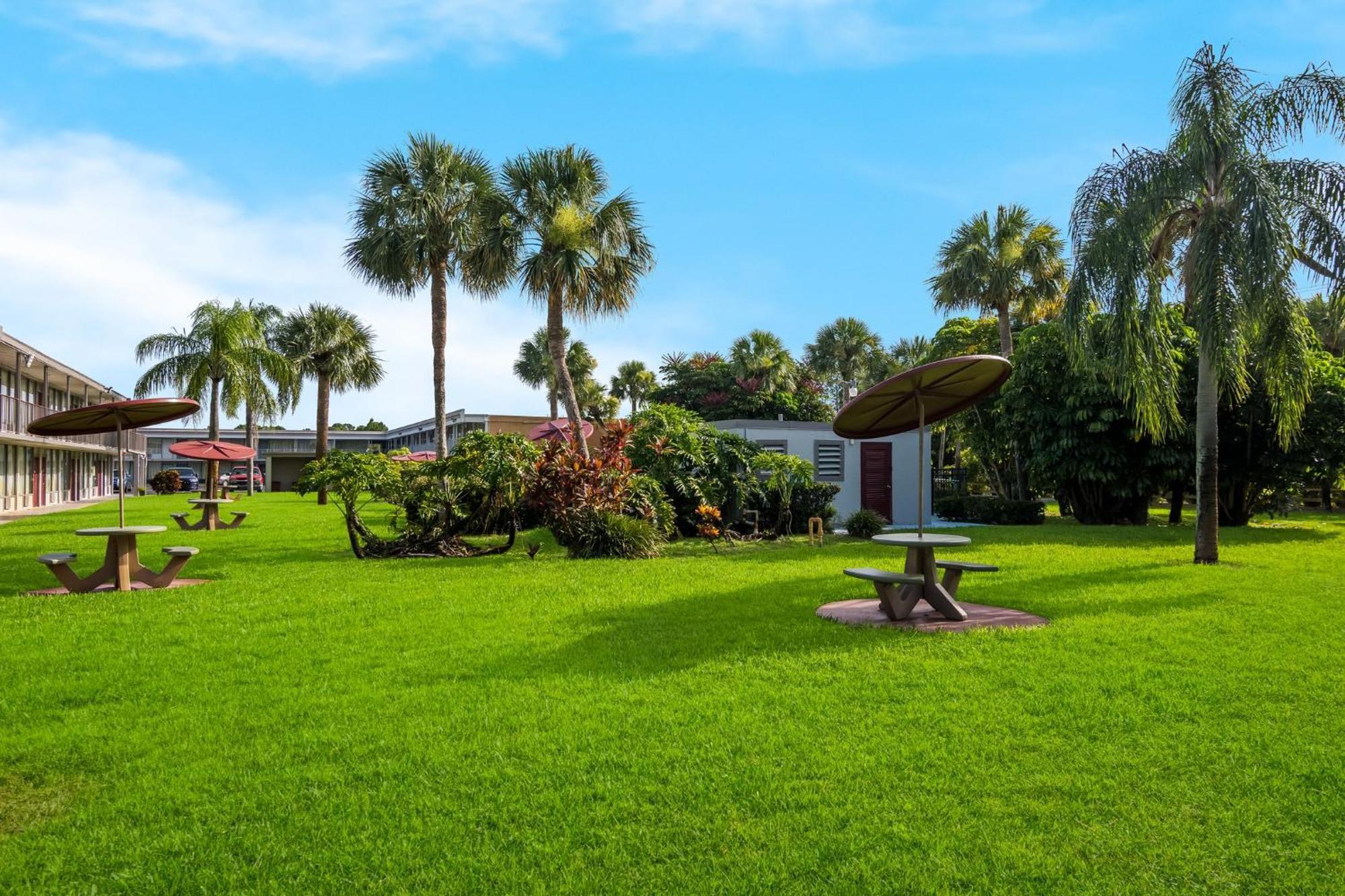 Red Roof Inn Vero Beach - I-95 エクステリア 写真